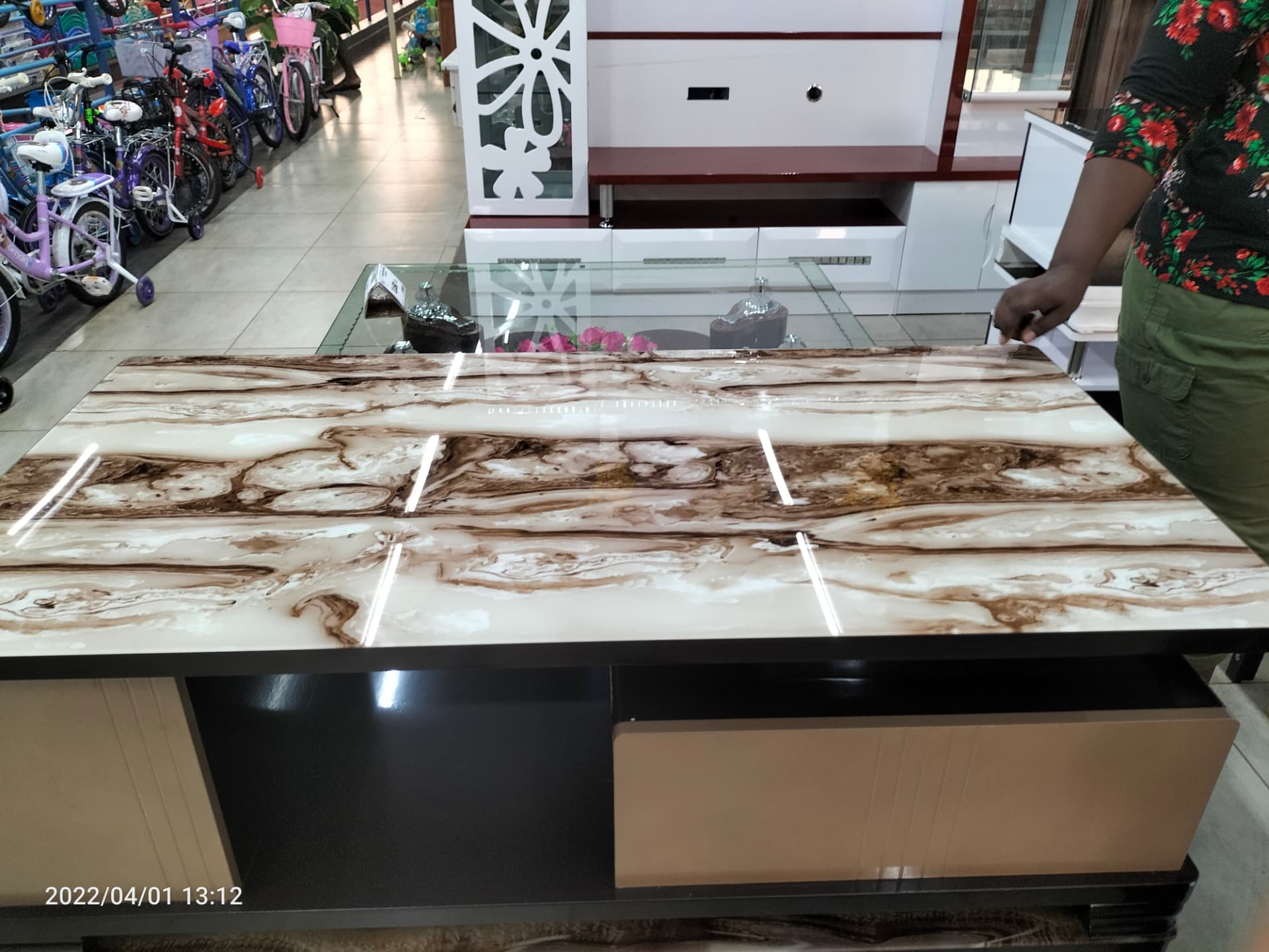 Furniture & Home Decor